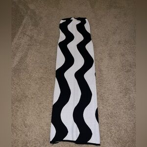 Black and White Wavy Pattern dress